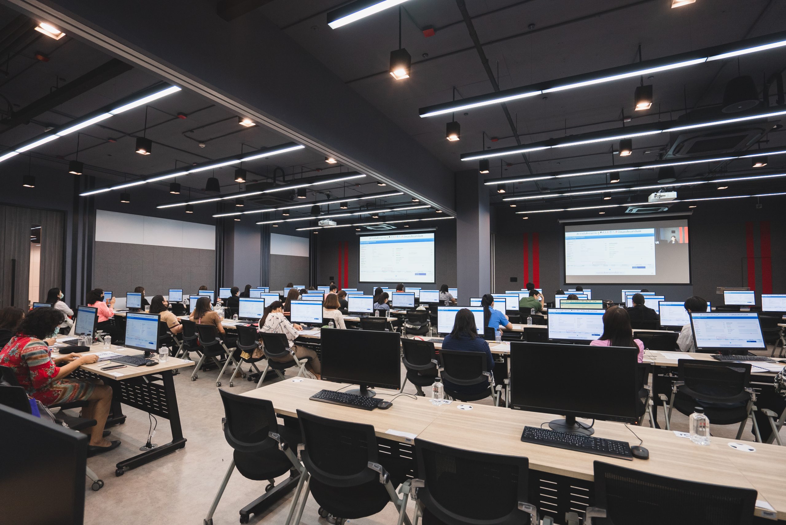 โครงการจัดทำระบบบริหารการเงินการคลังภาครัฐแบบอิเล็กทรอนิกส์ใหม่ (New GFMIS Thai) มีการฝึกอบรมหลักสูตรการใช้งานระบบ New GFMIS Thai สำหรับหน่วยเบิกจ่ายของส่วนราชการ รุ่นที่ 14